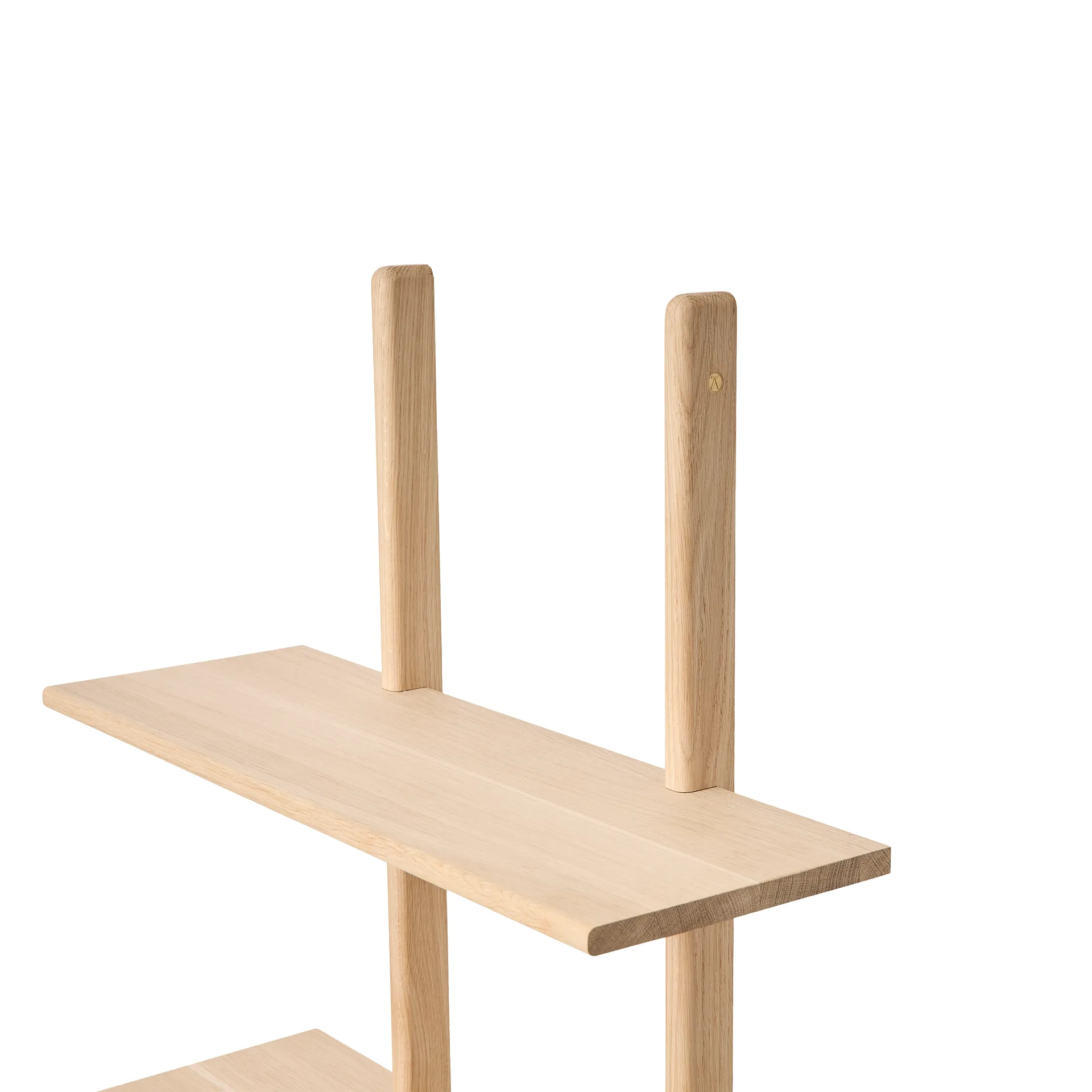 Essence wall shelf, Oak, 70x25x140 cm Andersen Furniture