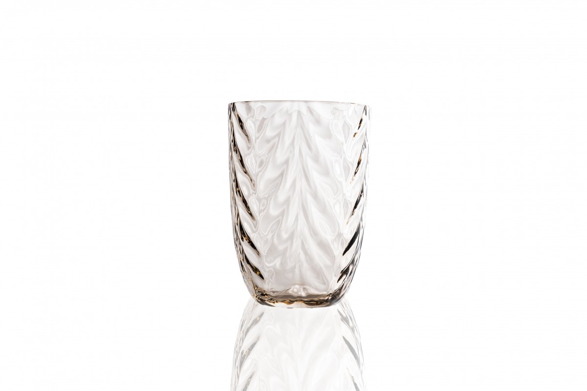 Anna Von Lipa Wave drinking glass 25 cl Cashmere | Scandinavian Design | Drinking glasses & tumblers | Grey