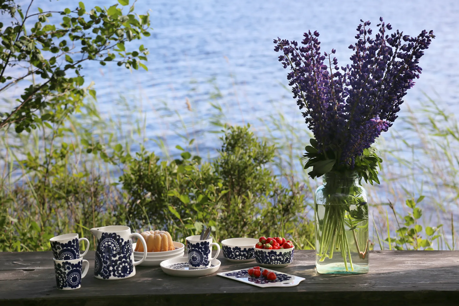 Esteri mug 30 cl and bowl Ø13 cm, Blue Arabia