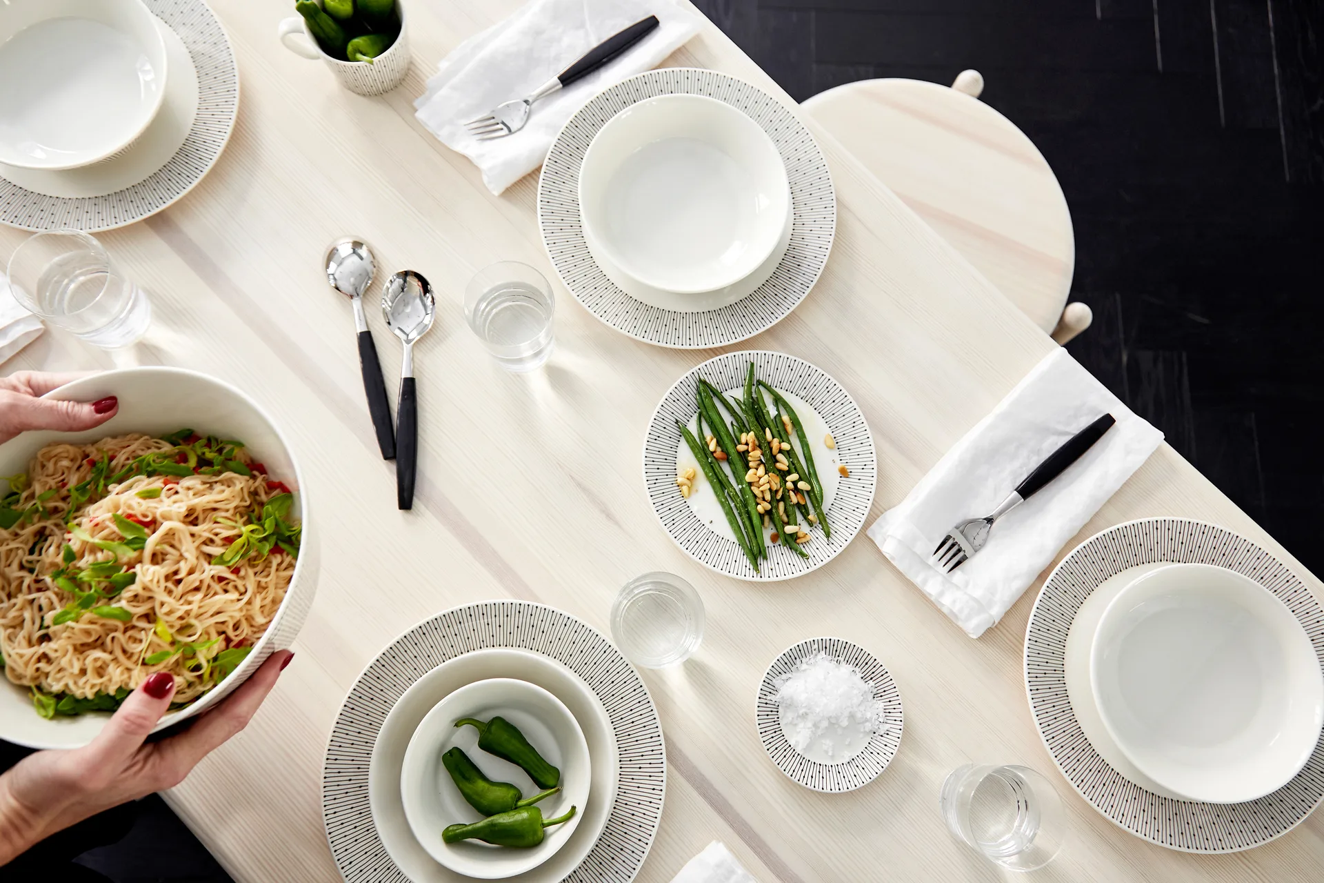 Mainio Sarastus saucer Ø11.5 cm, Black-white Arabia