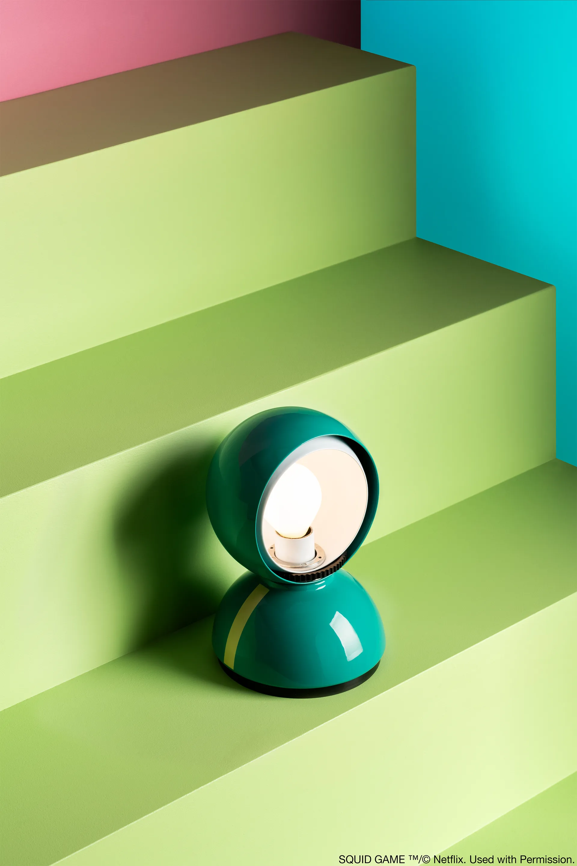 Eclisse x Squid Game table lamp Special Edition, Player Artemide