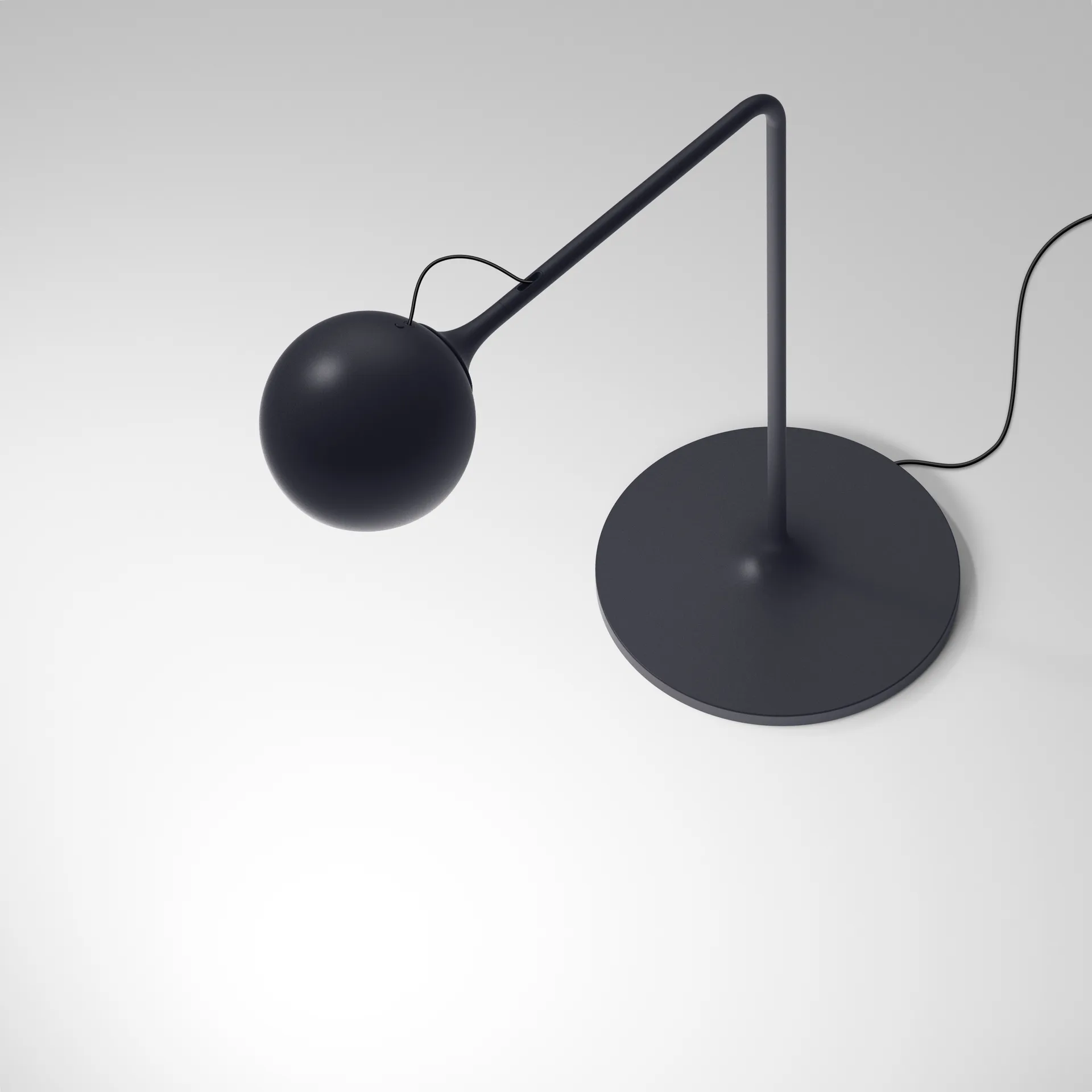 Ixa table lamp, Anthracite Artemide