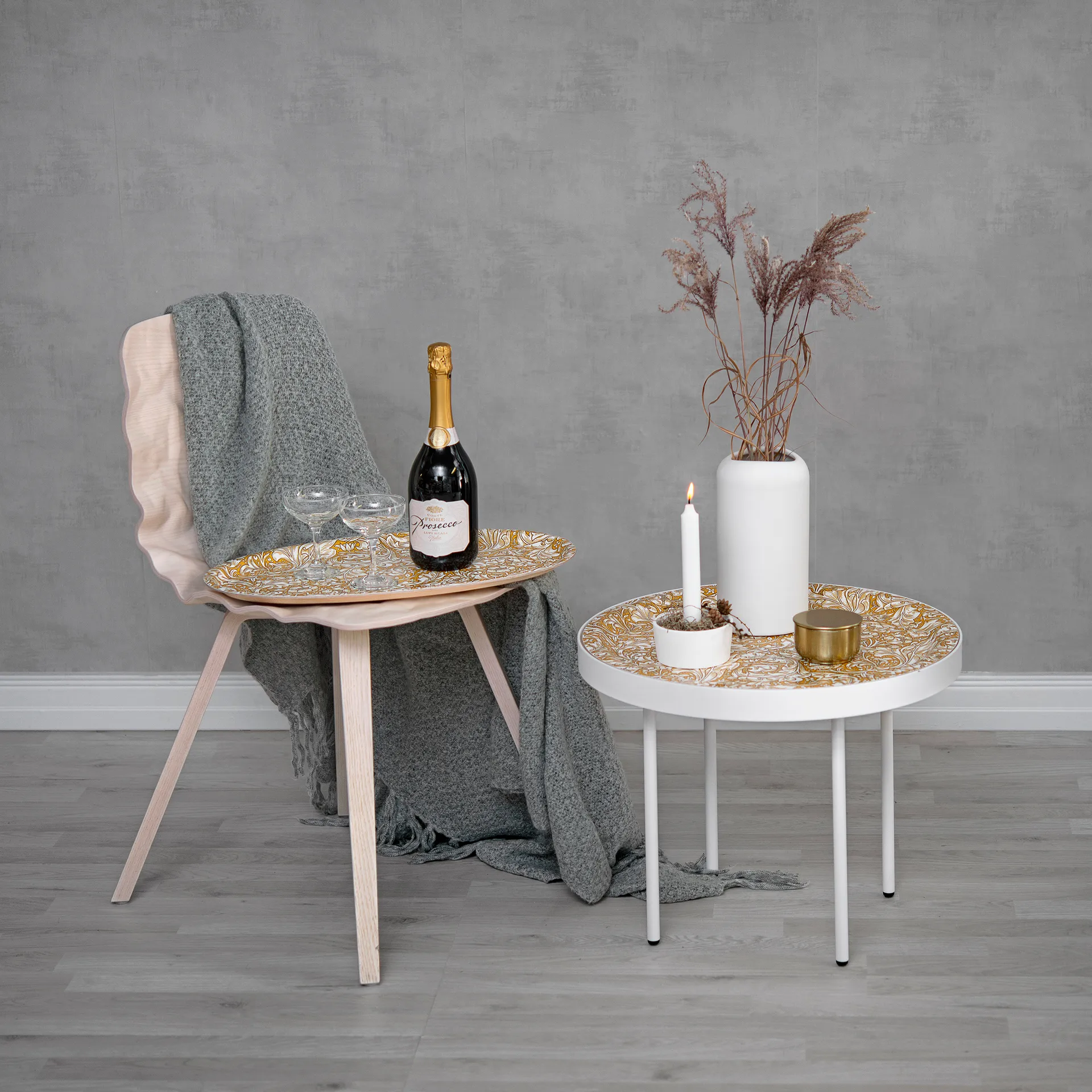 Bachelor's Button round tray, Ø 49 cm Åry Home