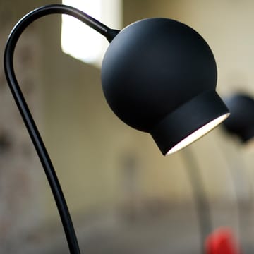 Ogle floor lamp - Black lacquer - Ateljé Lyktan