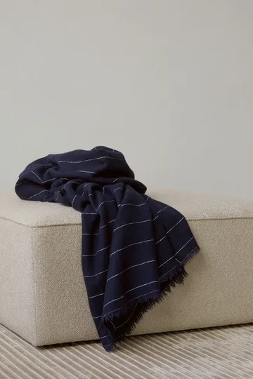 Battus throw 130x185 cm - Indigo - Audo Copenhagen