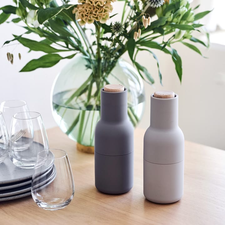 Bottle grinder spice mill 2-pack special edition - concrete-feather (wooden lid) - Audo Copenhagen