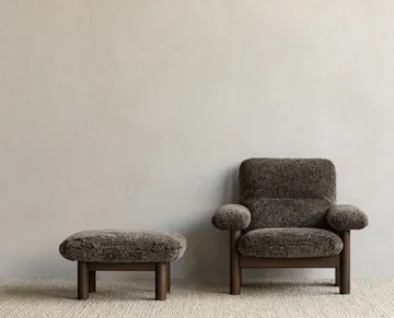 Brasilia footstool - Sheepskin root brown-dark oak - Audo Copenhagen