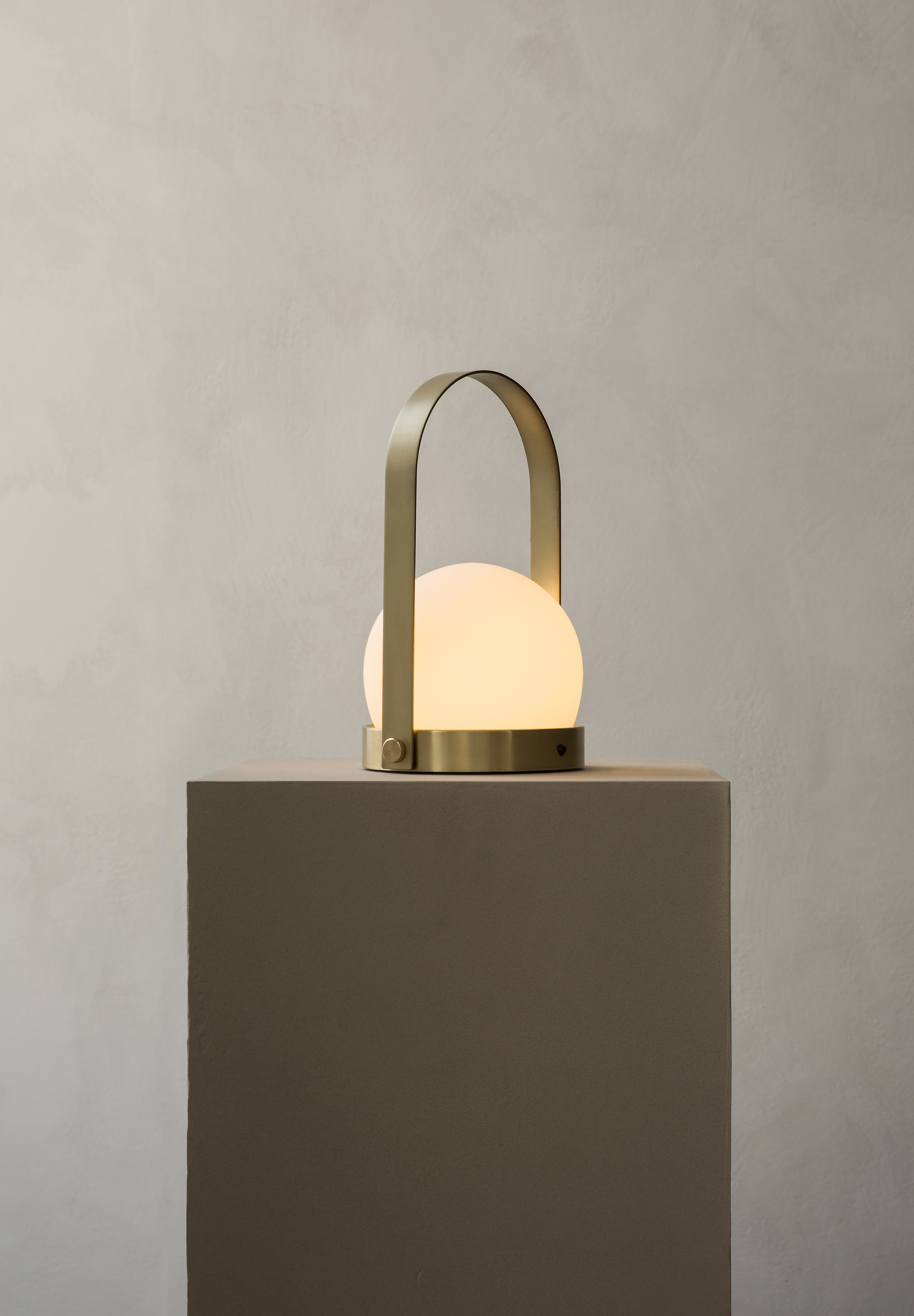 Carrie Portable Table Lamp Black - Audo Copenhagen