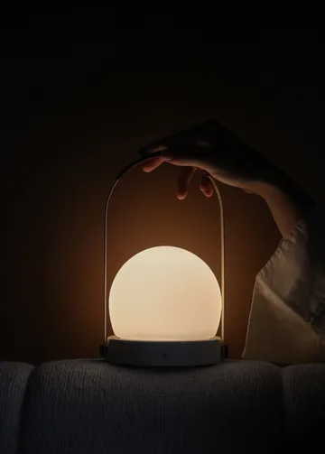 Carrie portable table lamp - Ivory - Audo Copenhagen