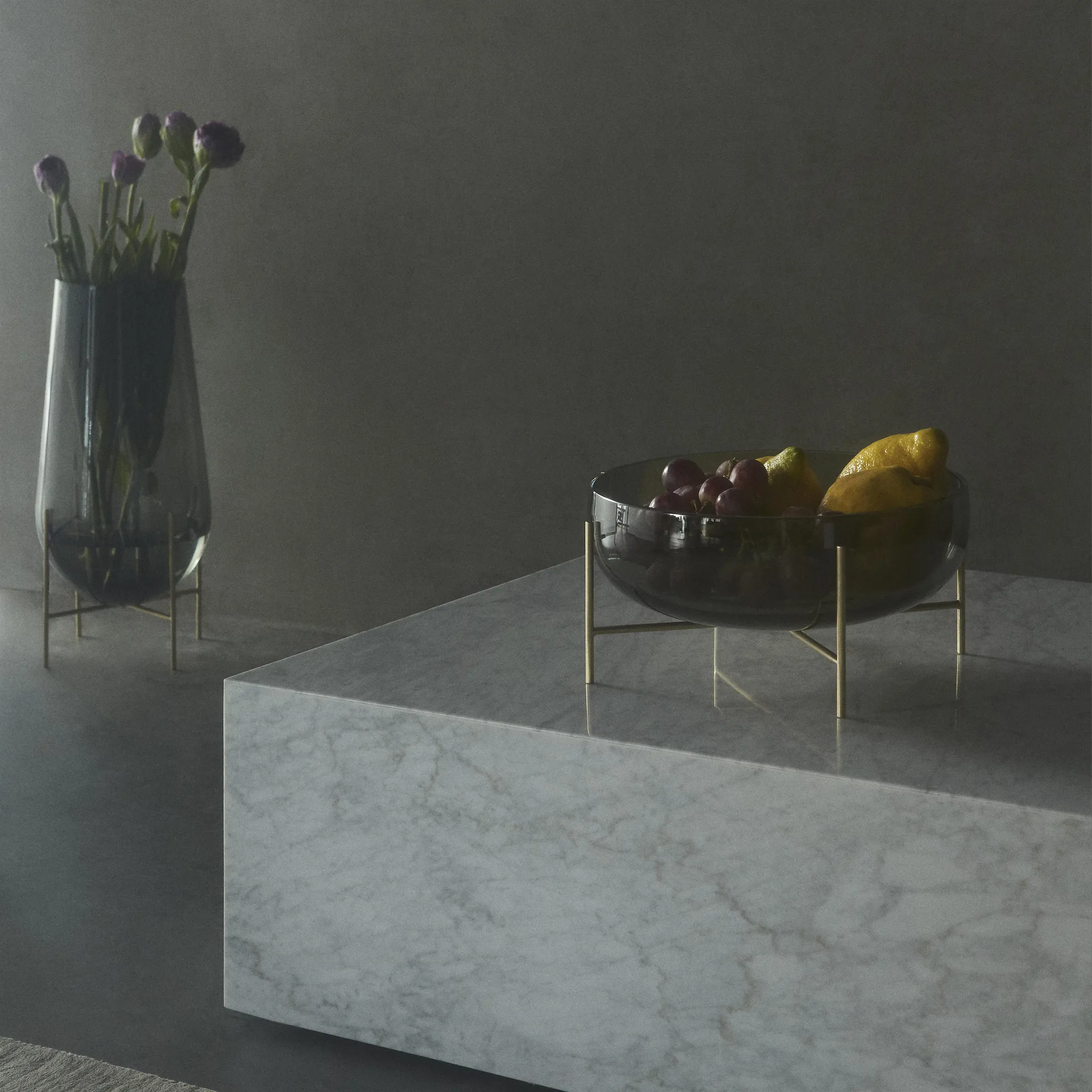 Échasse bowl, smoke-coloured glass Audo Copenhagen