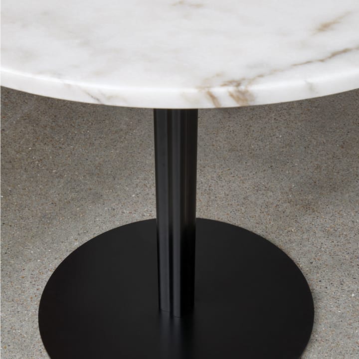 Harbour Column dining table - Marble off white. ø80 cm. black stand - Audo Copenhagen