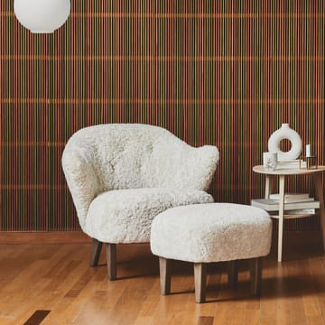 Ingeborg armchair set - Sheepskin moonlight, incl. footstool, legs smoked oak - Audo Copenhagen