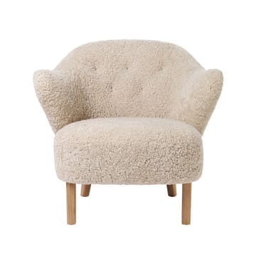 Ingeborg armchair - Sheepskin moonlight, legs oak nature - Audo Copenhagen