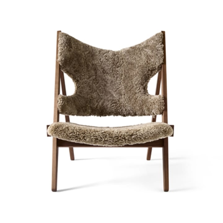 Knitting lounge chair - Sheepskin sahara, walnut legs - Audo Copenhagen