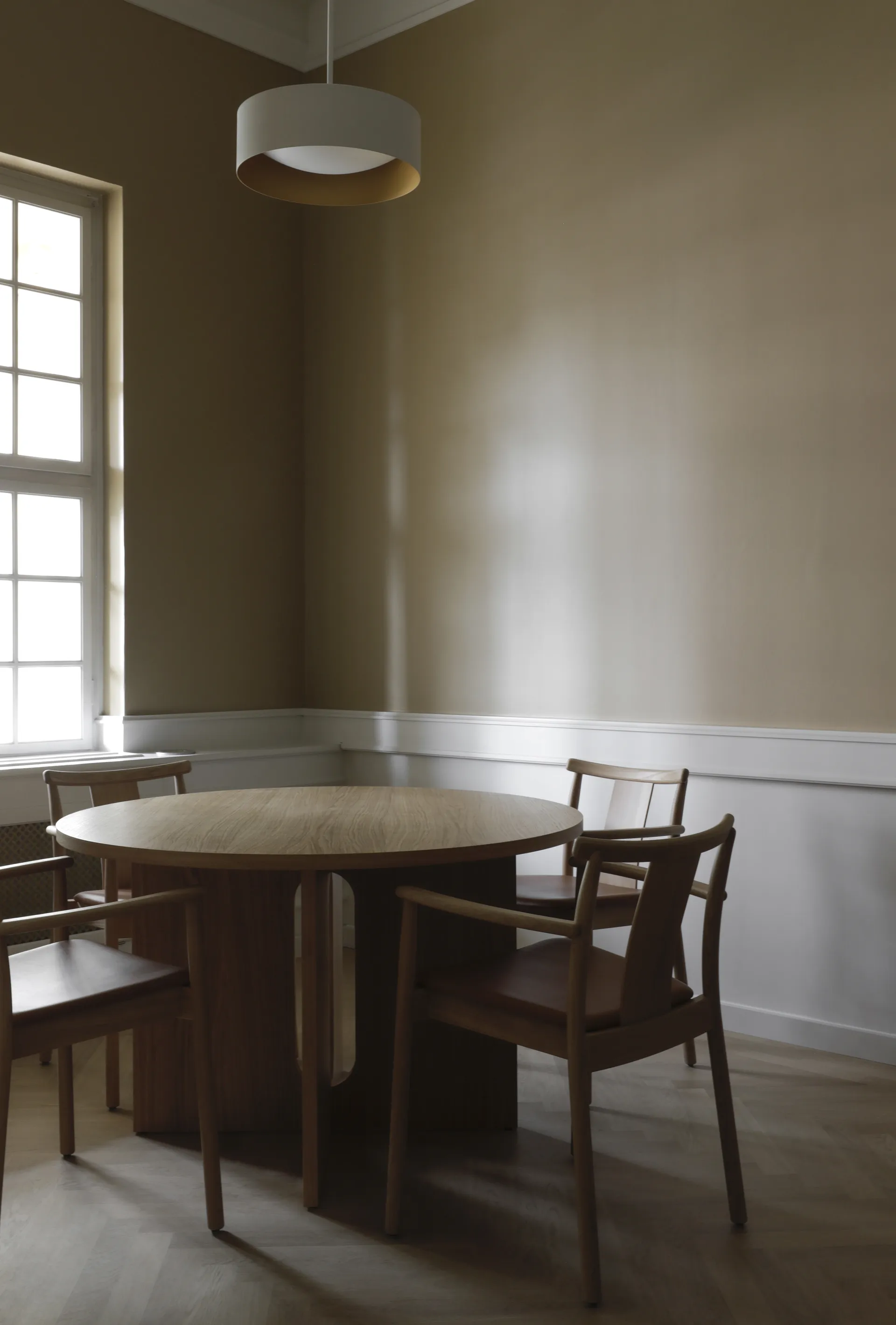 Merkur arm chair with cushion, Oak- Dakar 0250 cognac Audo Copenhagen