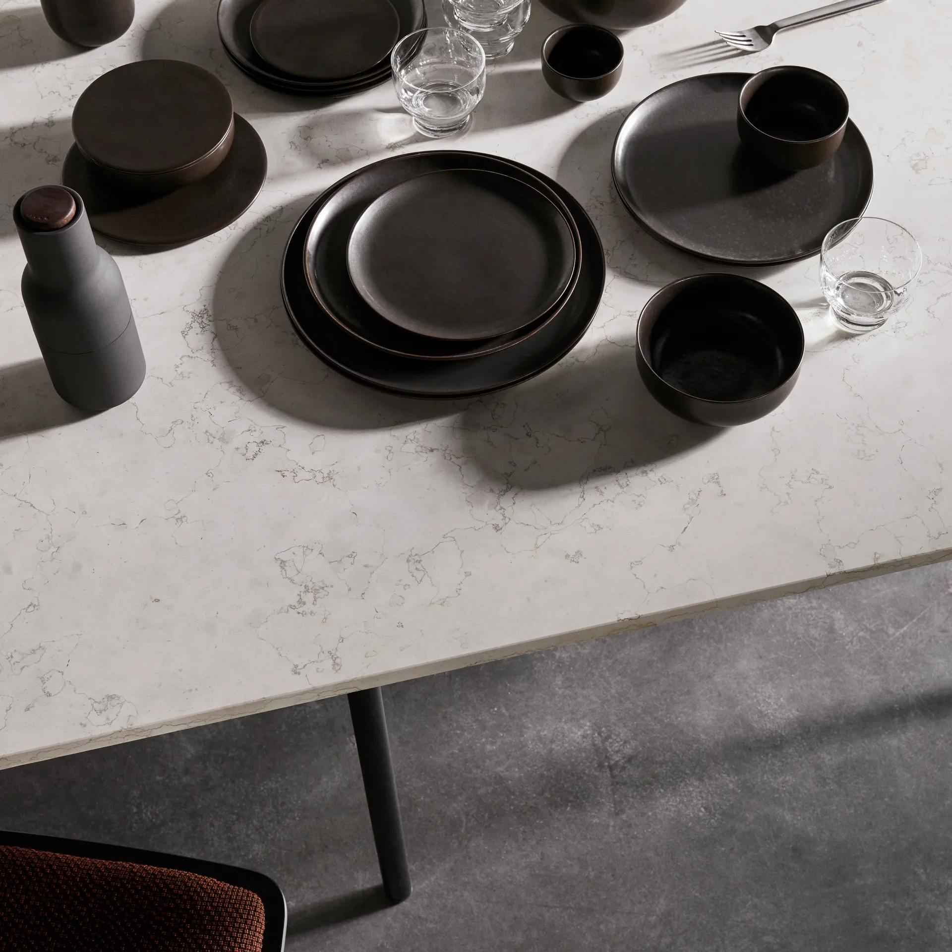 Norm plate Ø27 cm, Dark Glazed Audo Copenhagen