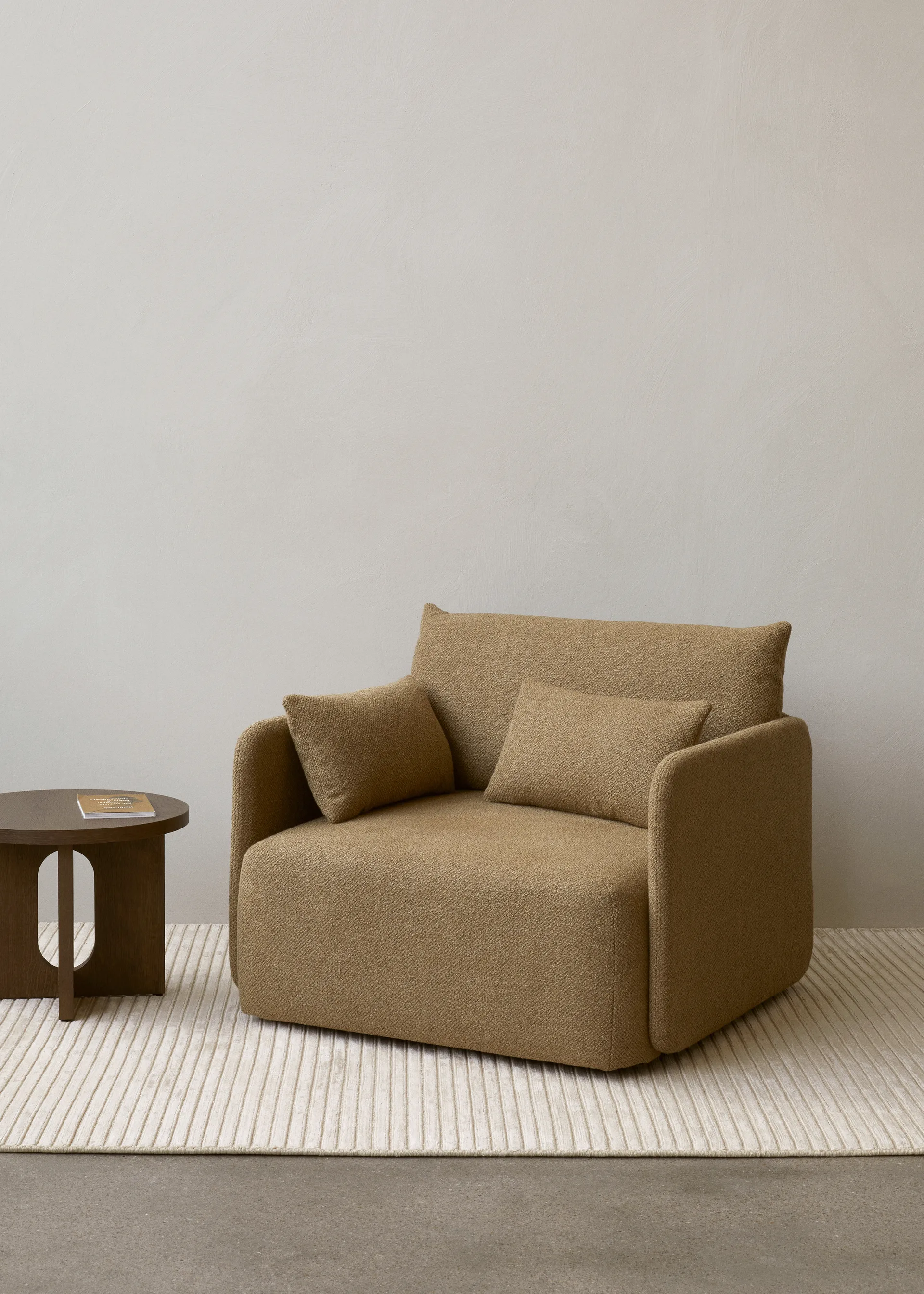 Offset arm chair, Audo Bouclé 06 Gold Audo Copenhagen