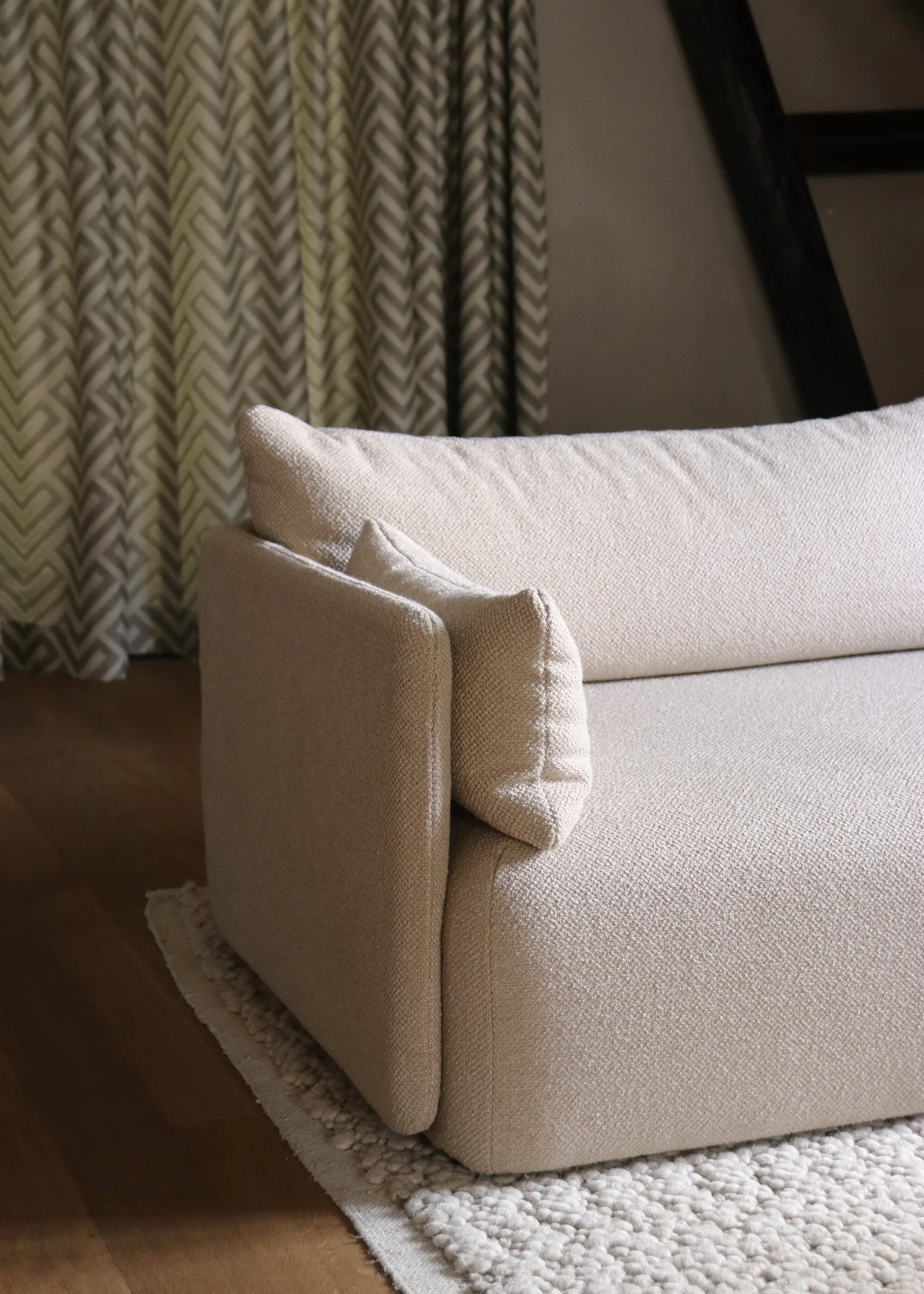 Offset sofa 2-seats, Audo Bouclé 02 Beige Audo Copenhagen