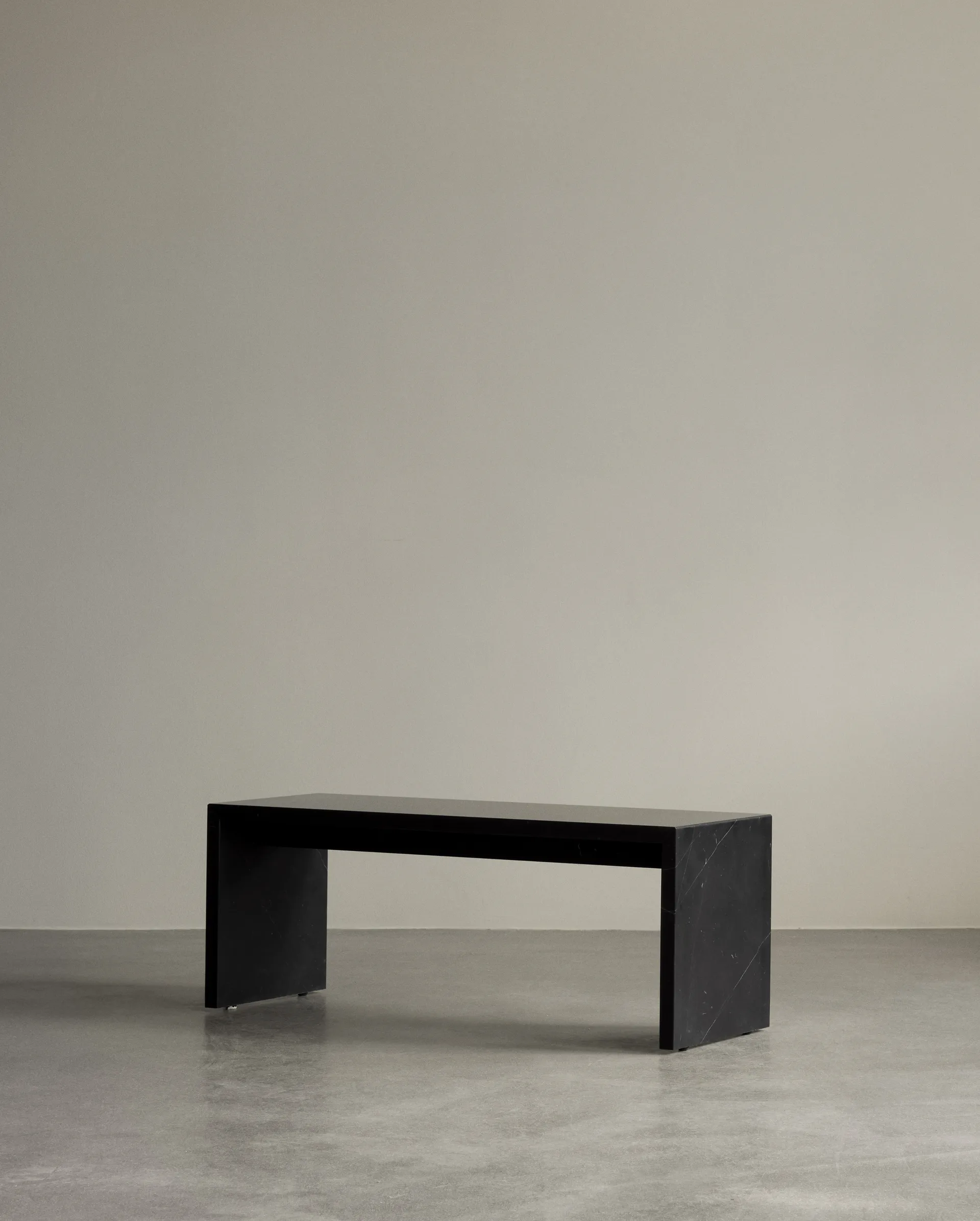 Plinth Bridge sidetable, Nero Marquina Audo Copenhagen