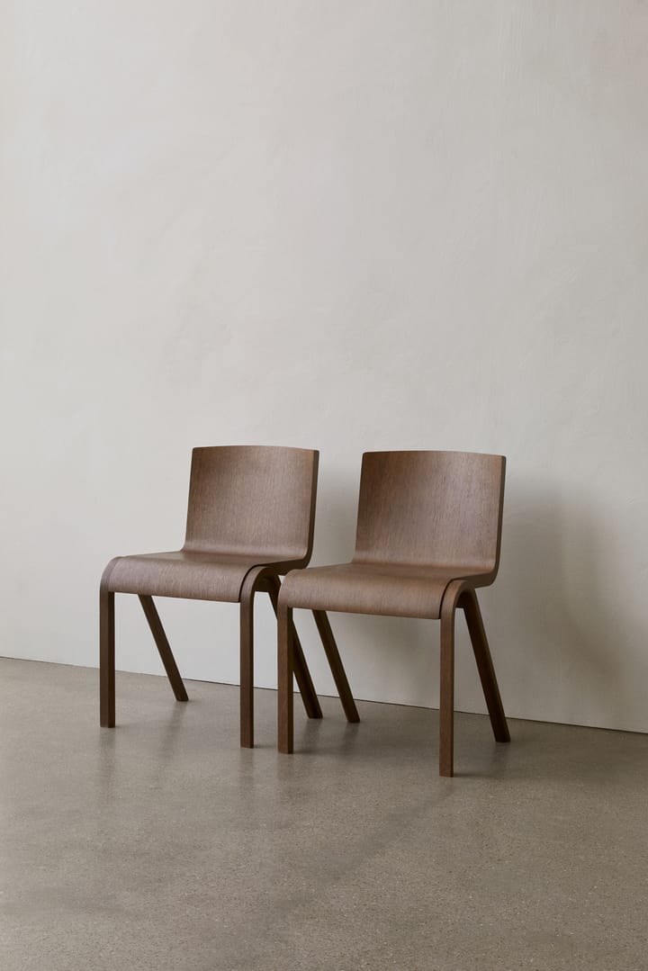 Ready dining chairs - Red stained oak - Audo Copenhagen
