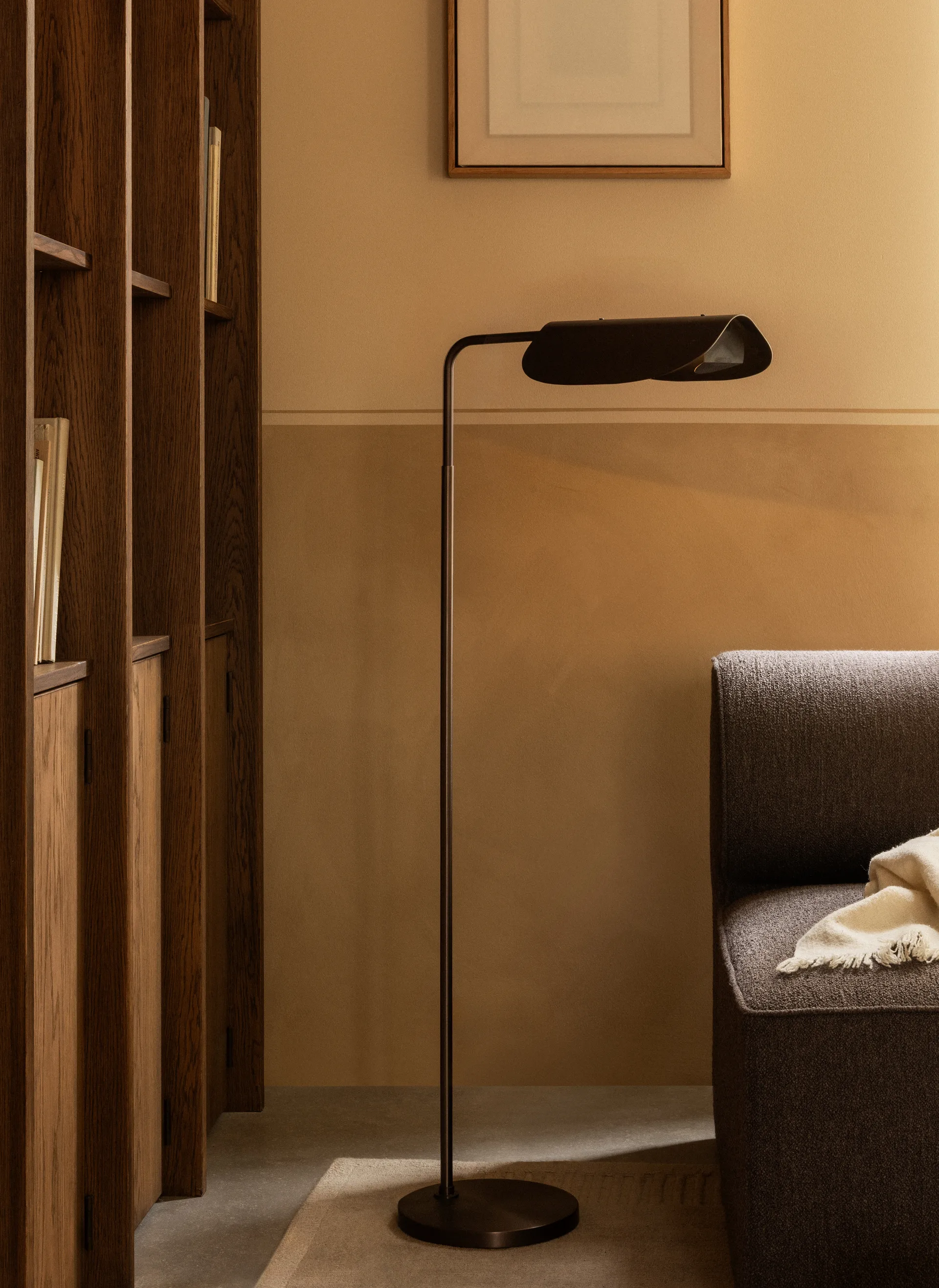 Wing floor lamp, Bronzed aluminium, 115 cm Audo Copenhagen