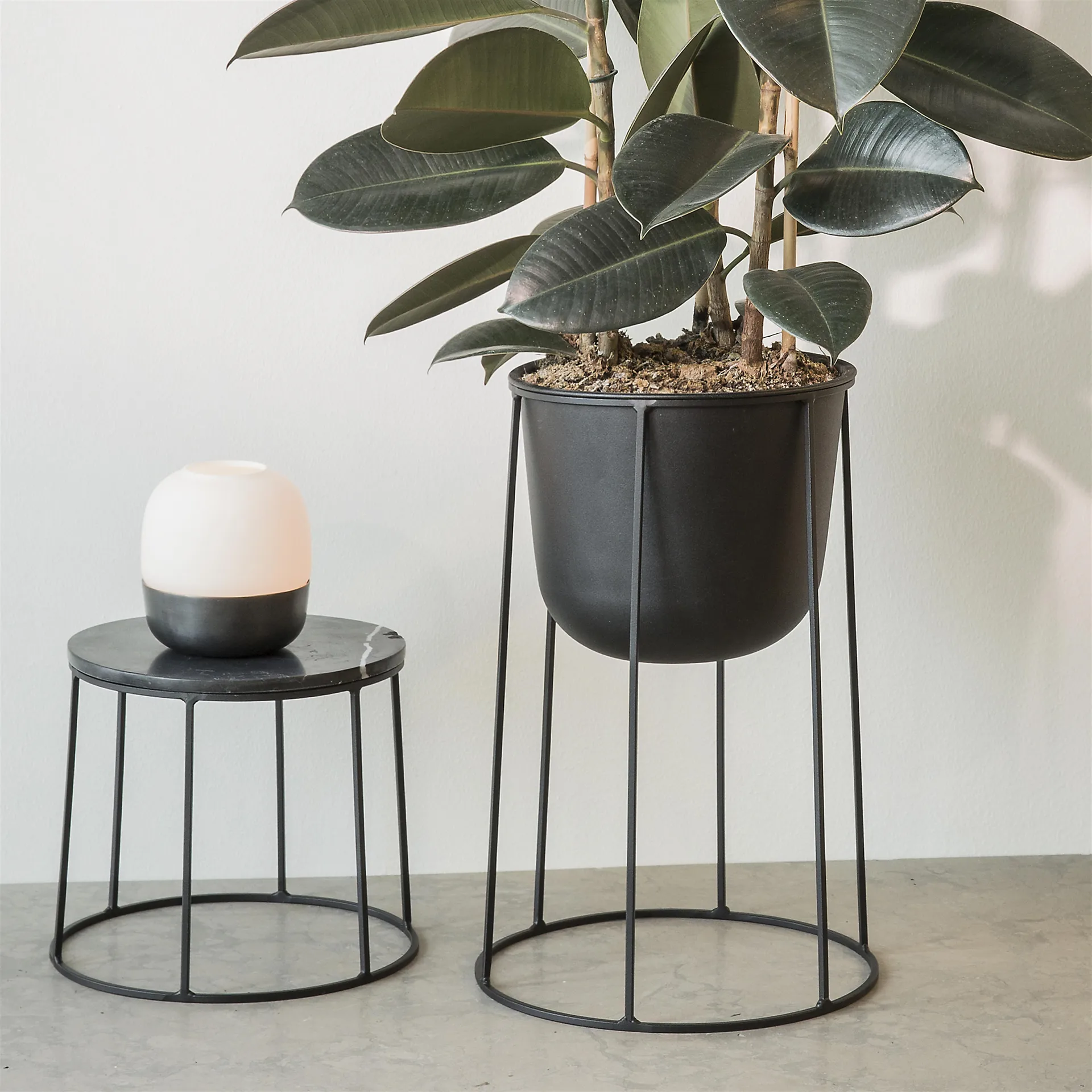 Wire table top, black marble Audo Copenhagen