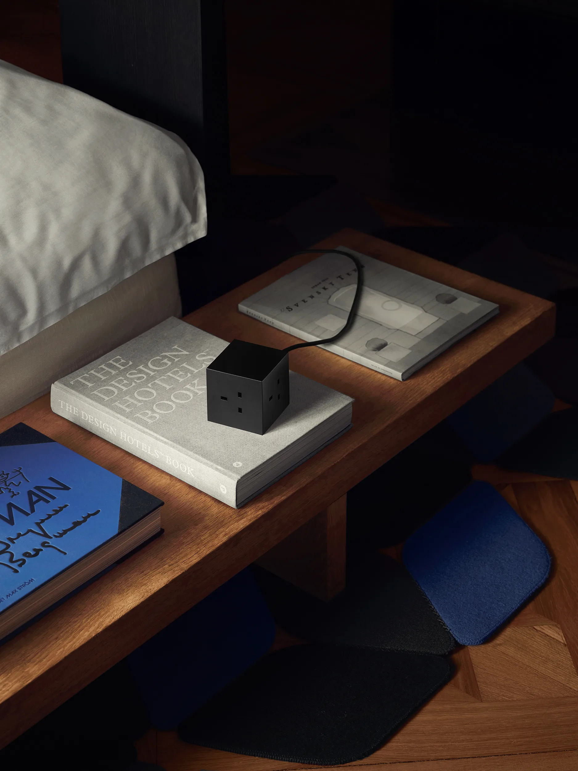 Square 1 UK power strip USB-C 30W 1.8 m, Stockholm Black Avolt