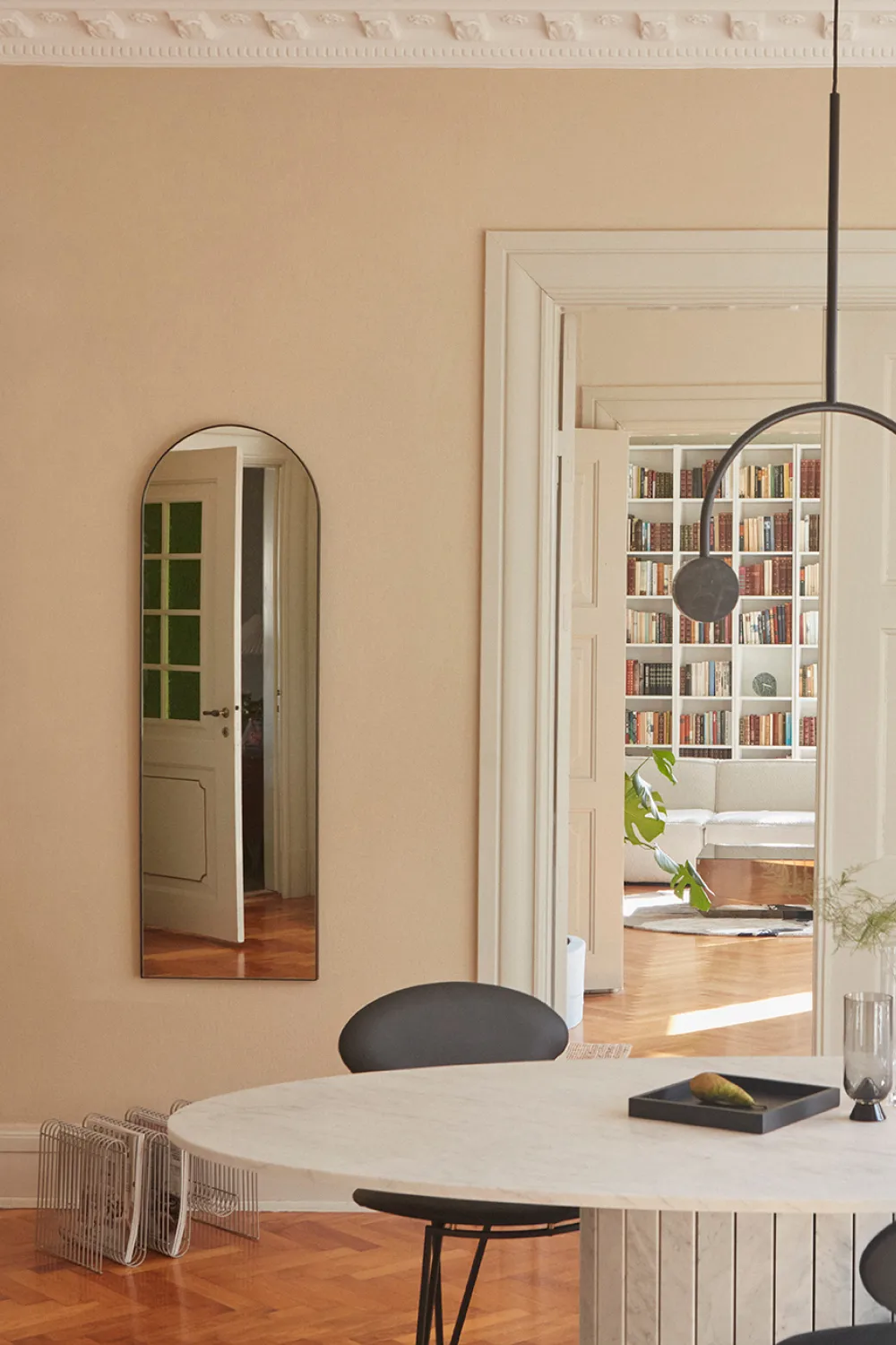 Arcus mirror 140 cm, Black AYTM