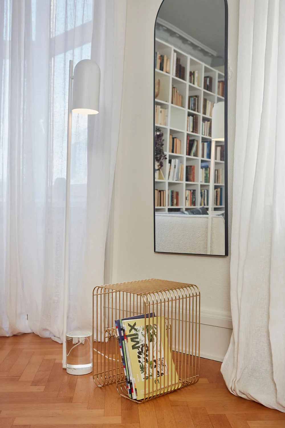 Arcus mirror 140 cm, Black AYTM