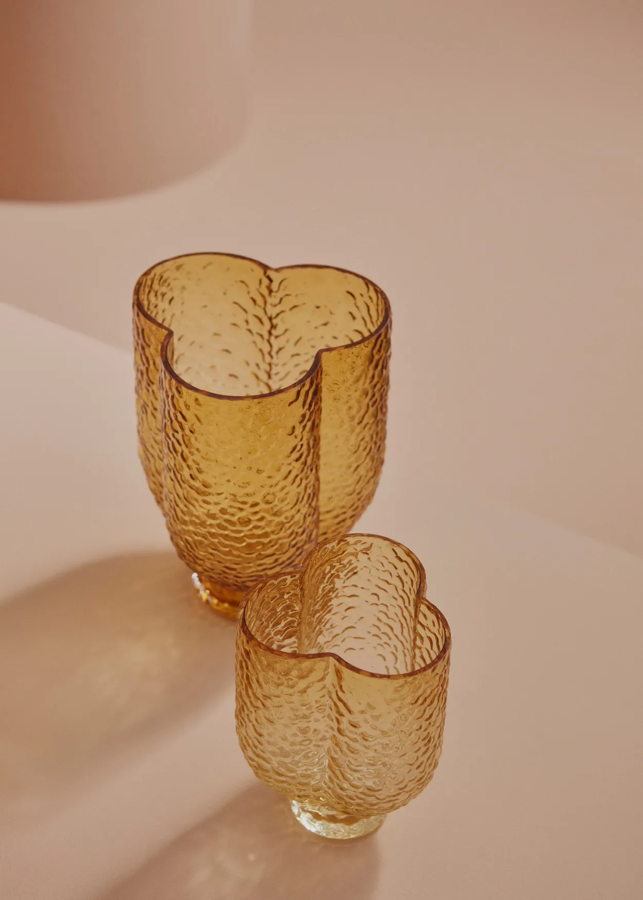 Arura trio vase 18 cm, Amber AYTM