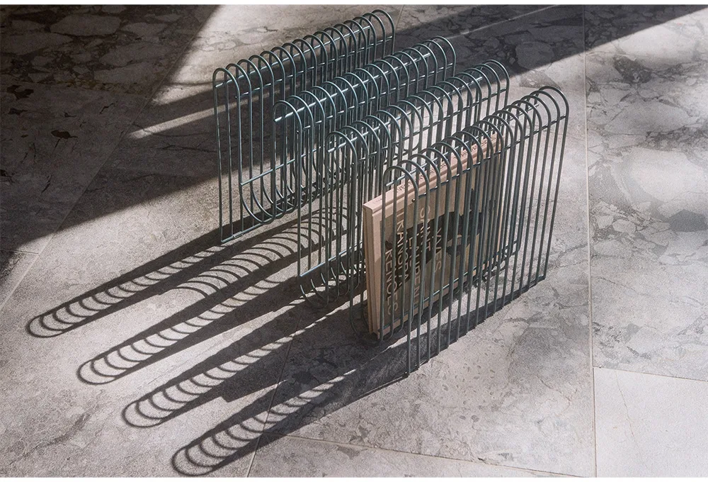 Curva newspaper stand from AYTM - NordicNest.com