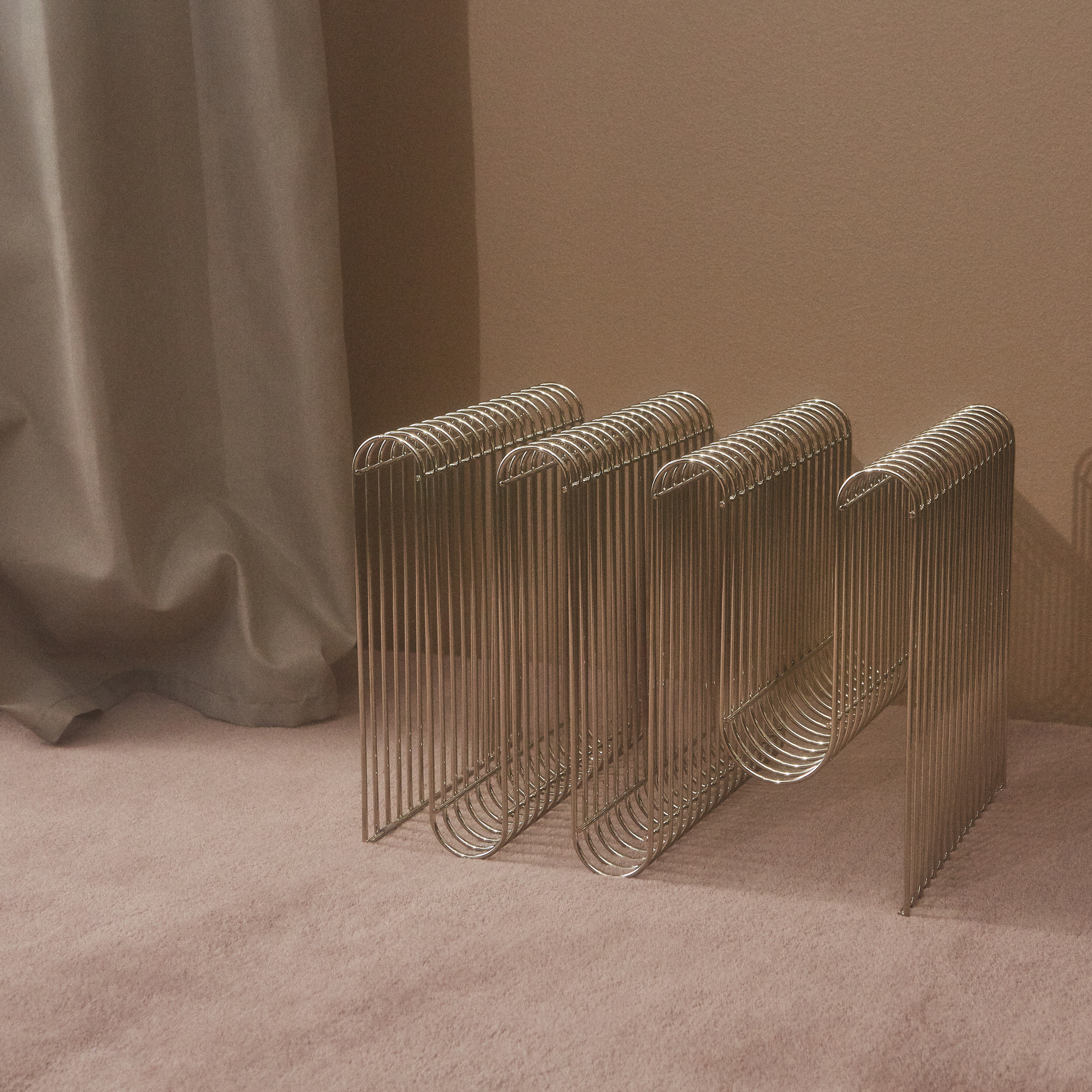Curva newspaper stand from AYTM - NordicNest.com
