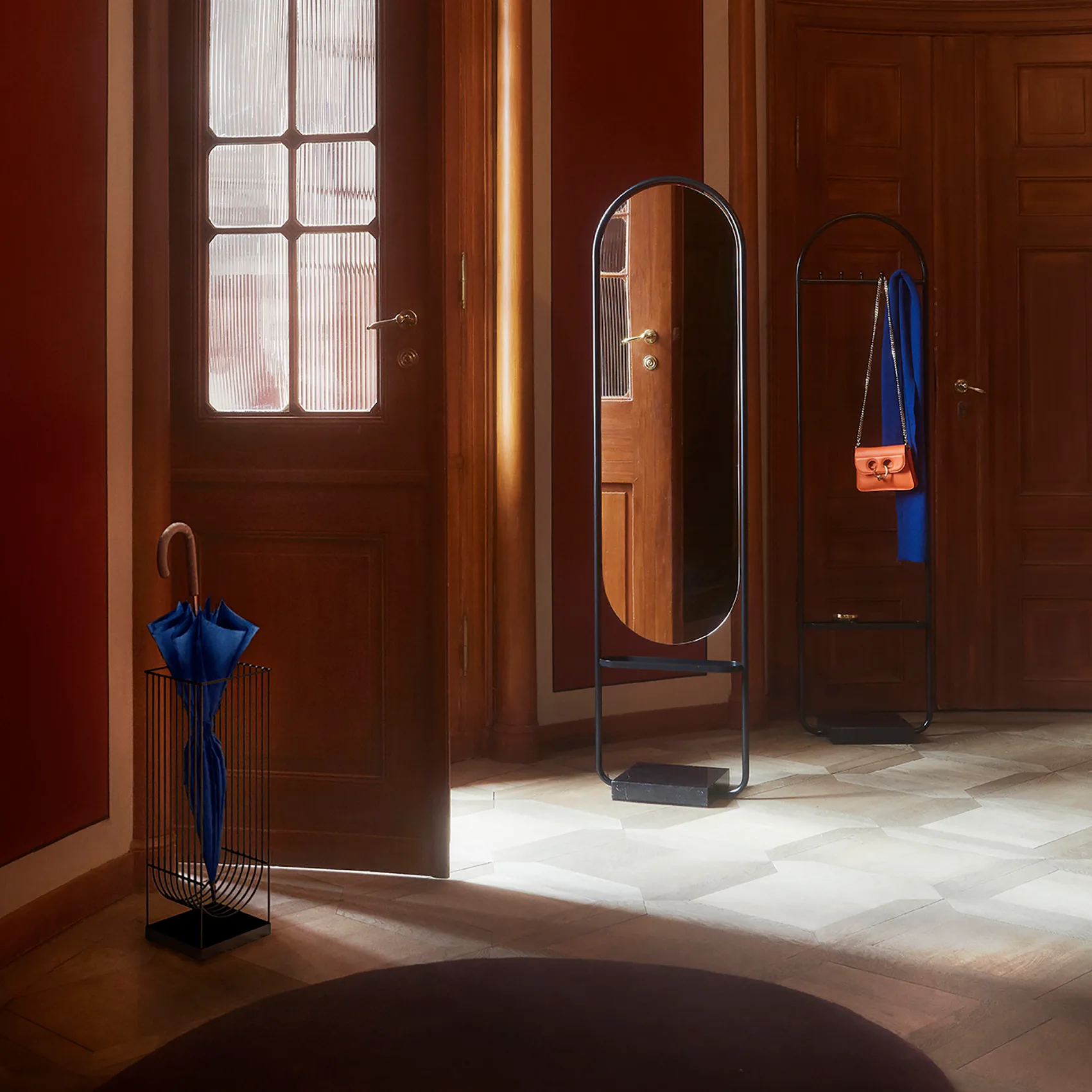 Curva umberella stand, Black AYTM