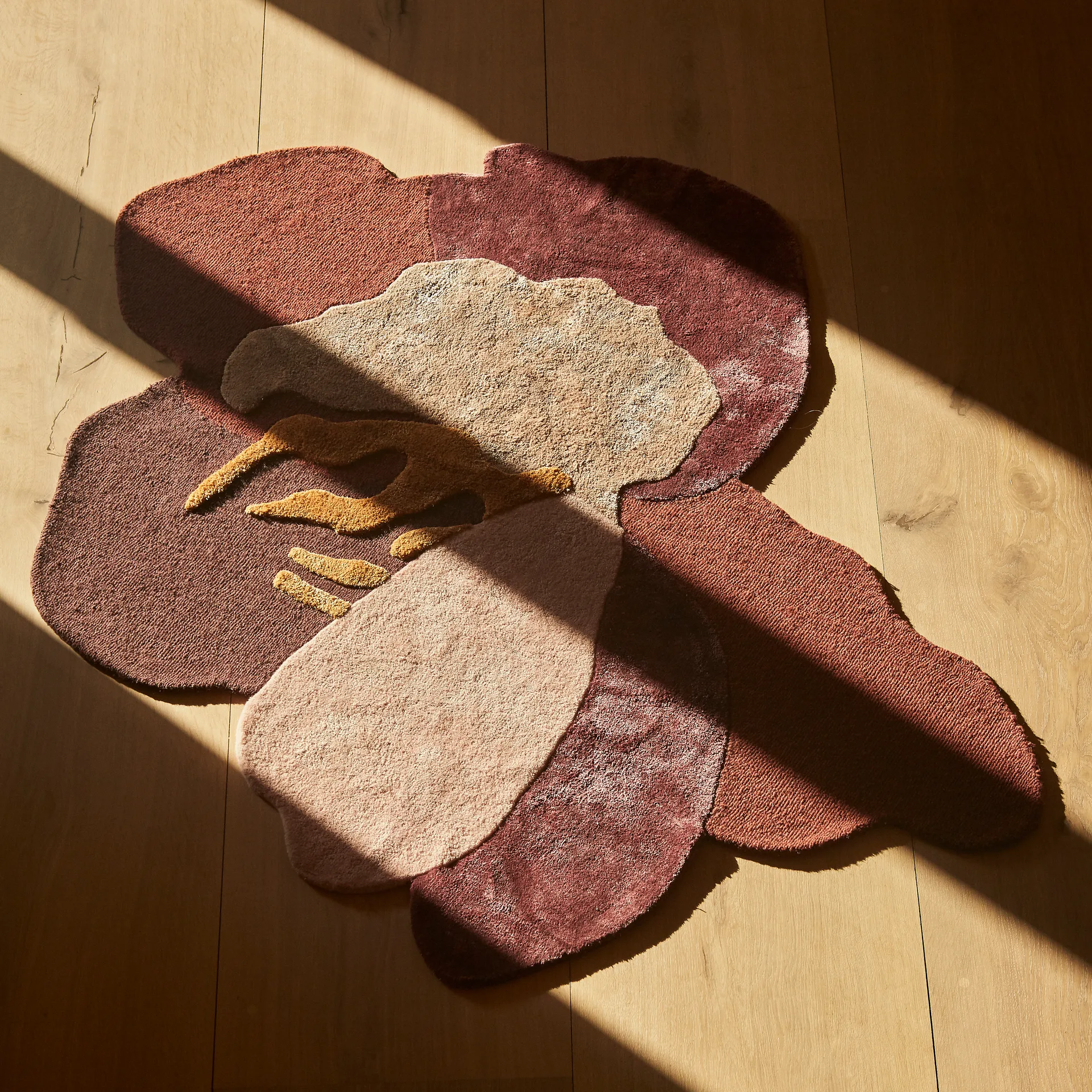 Flores rug, 190x150 cm AYTM