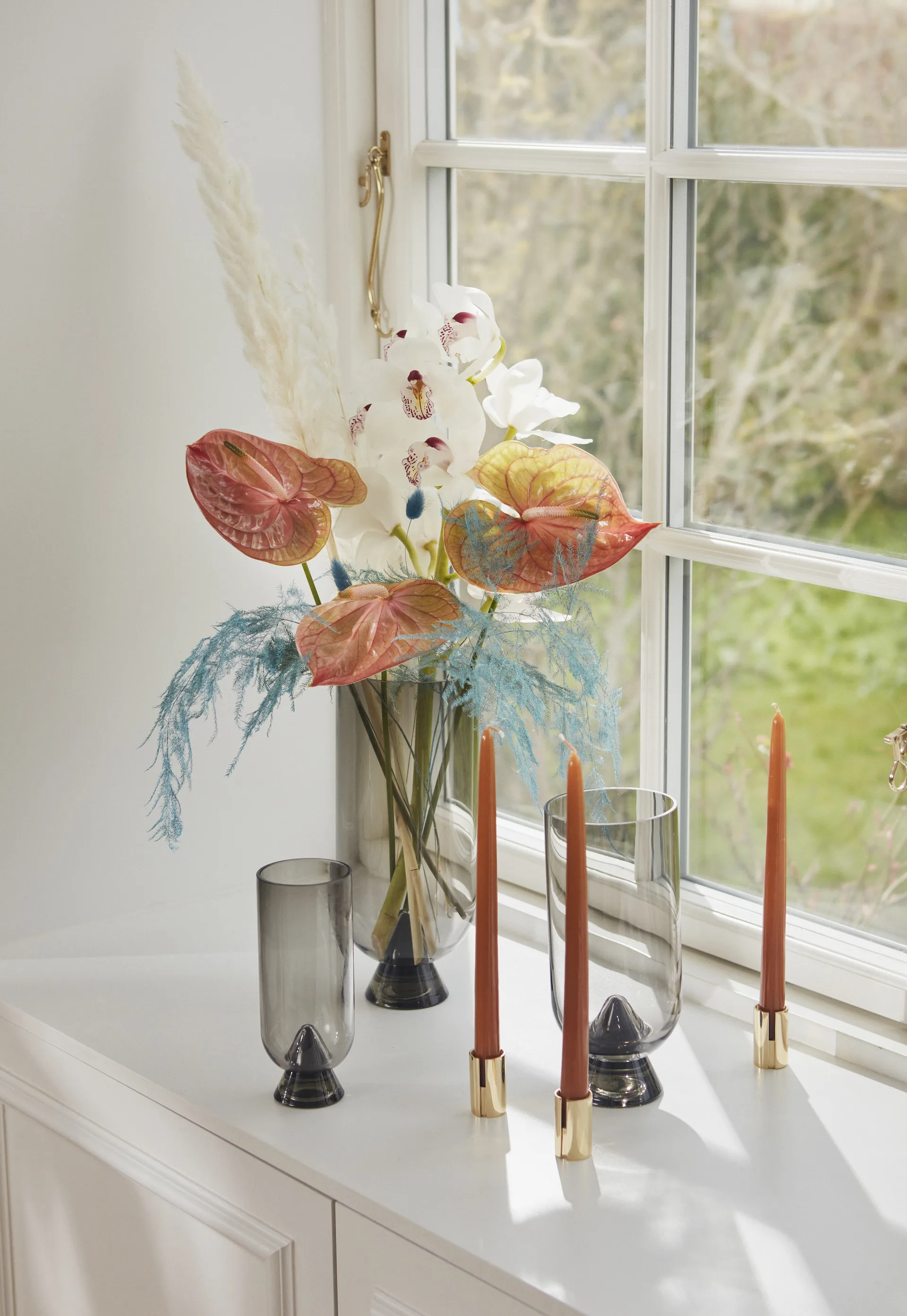 Glacies vase 24 cm, Black AYTM