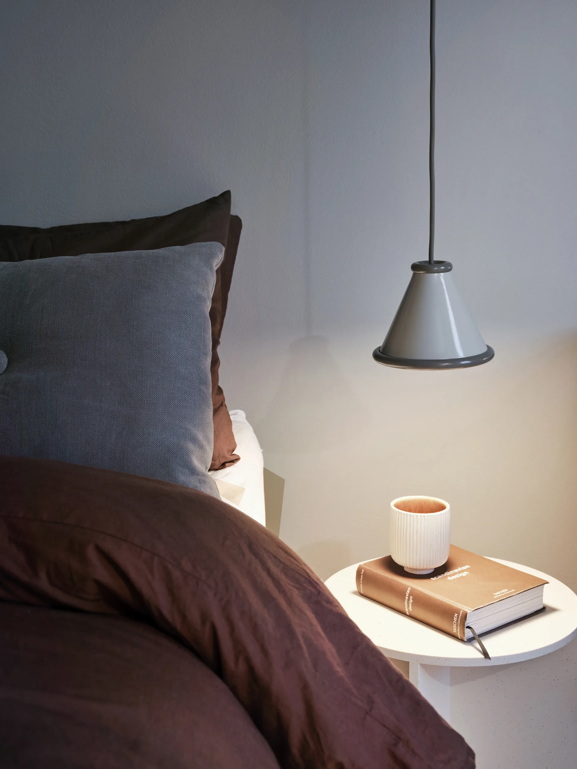 Belle pendant Ø15 cm, Pepple grey-moss grey Belid