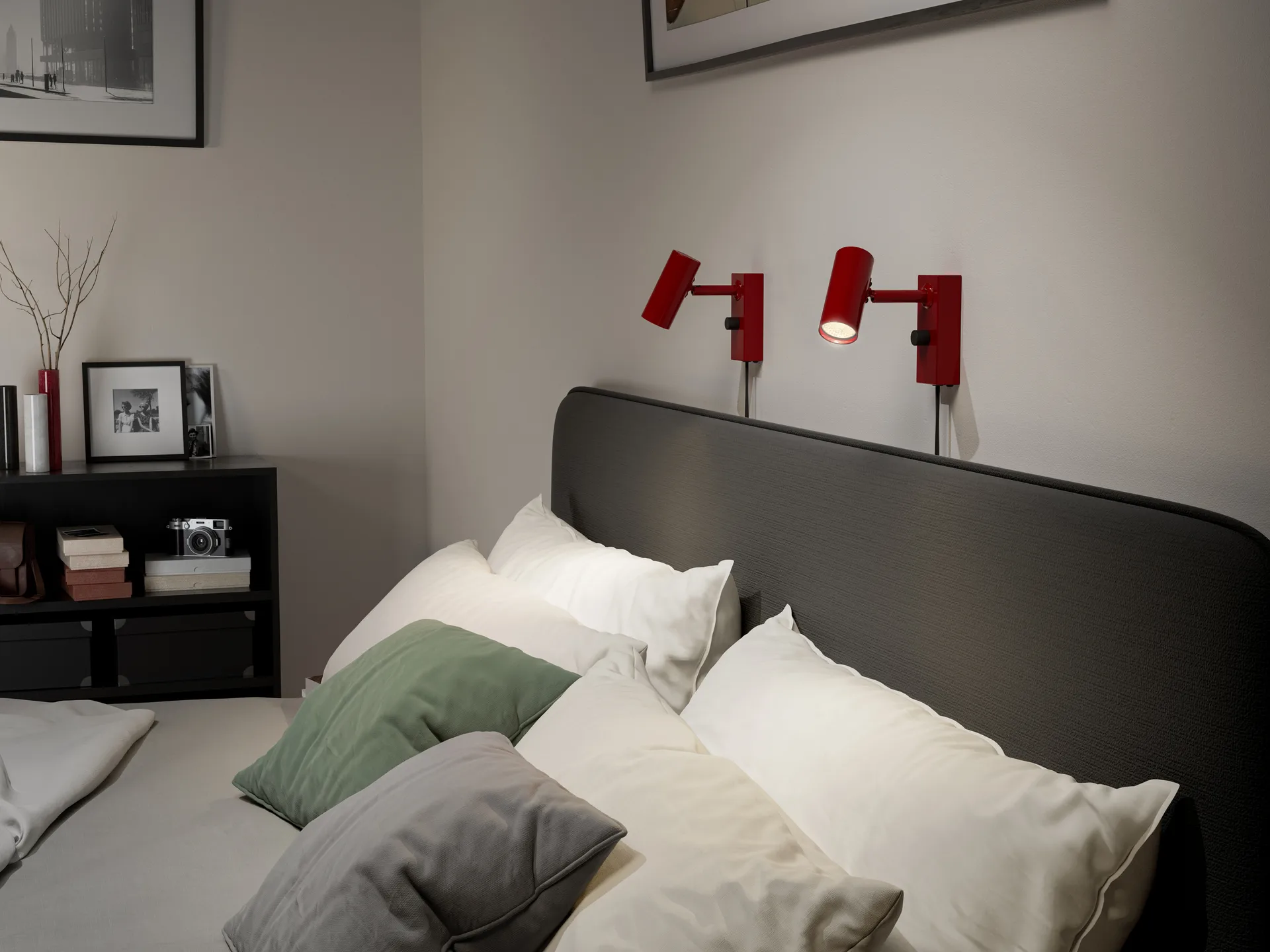 Cato wall lamp, Glossy ruby red-matte black Belid