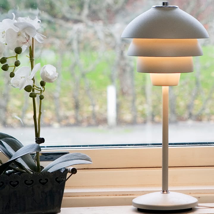 Valencia table lamp Ø18 cm - matte white - Belid