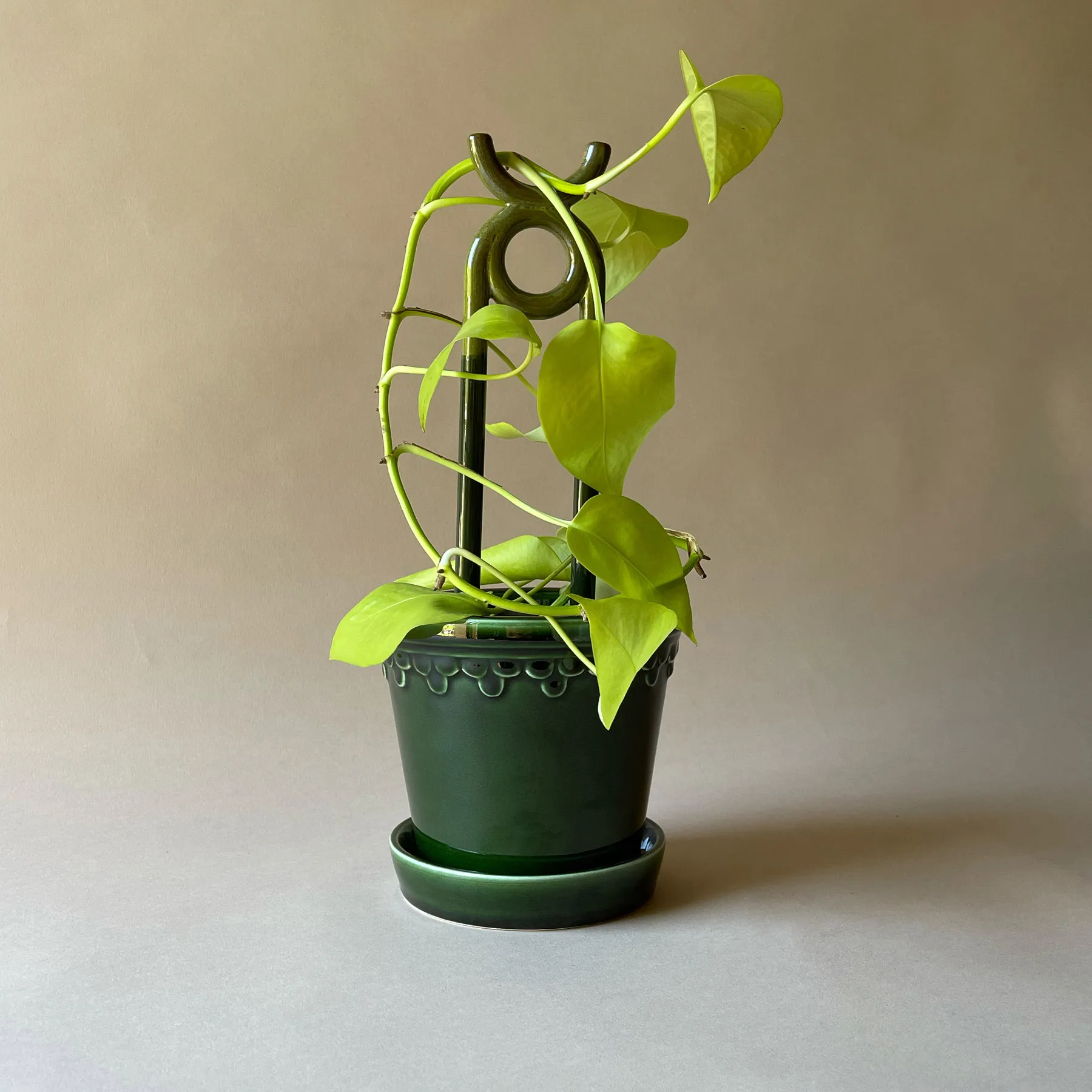 Bergs Potter Folk Oni Plant Stake