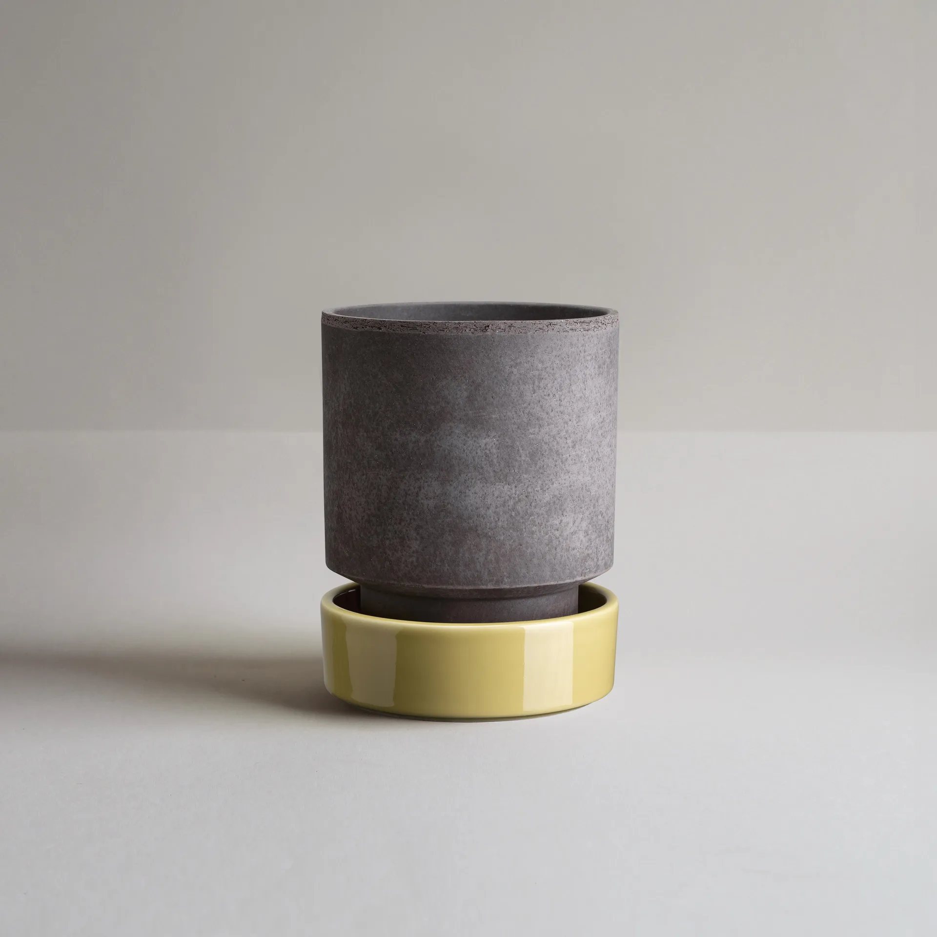 Hoff pot, Ø16 cm, Raw Grey-Pale Yellow Bergs Potter