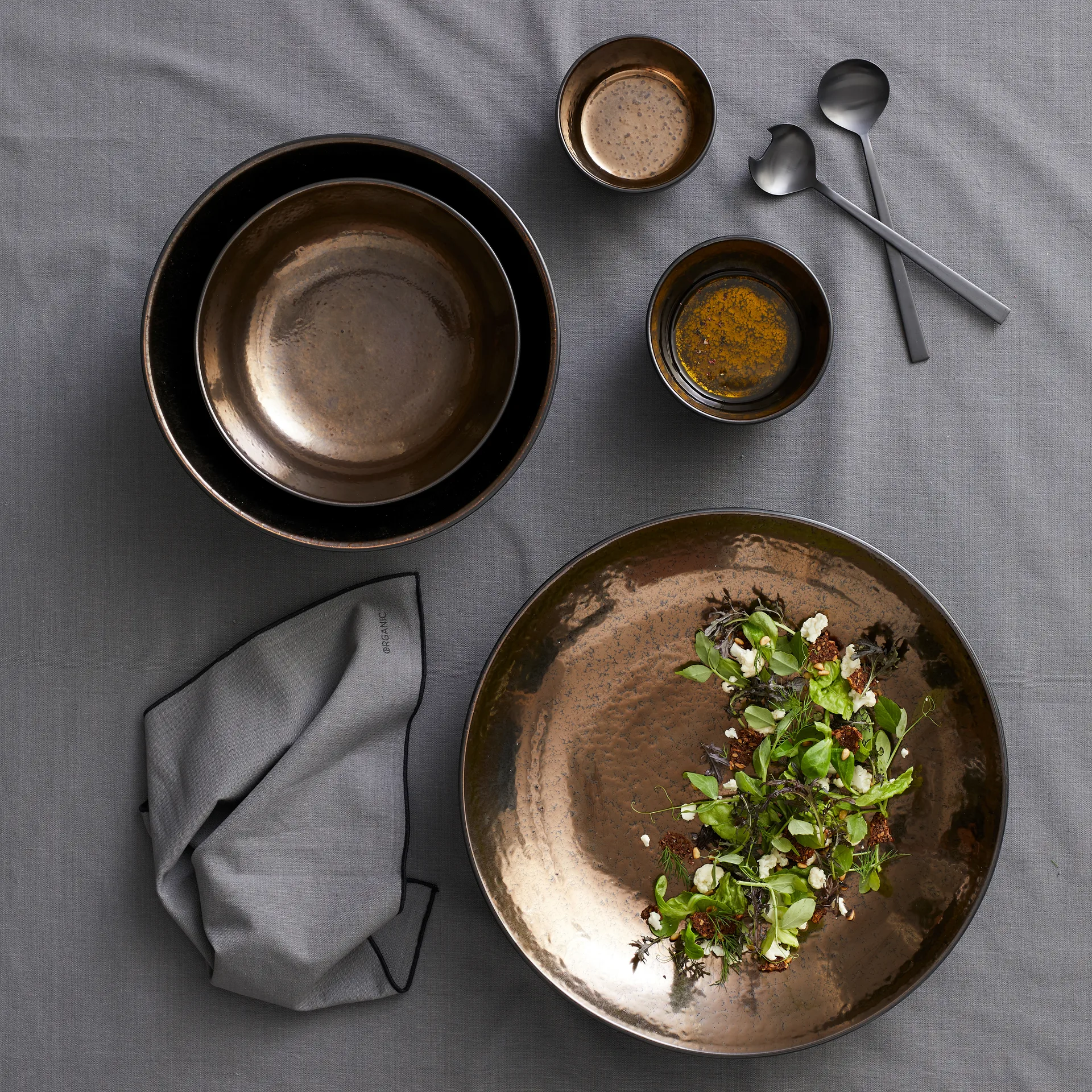 Bitz serving dish Ø40 cm black, Black-bronze Bitz