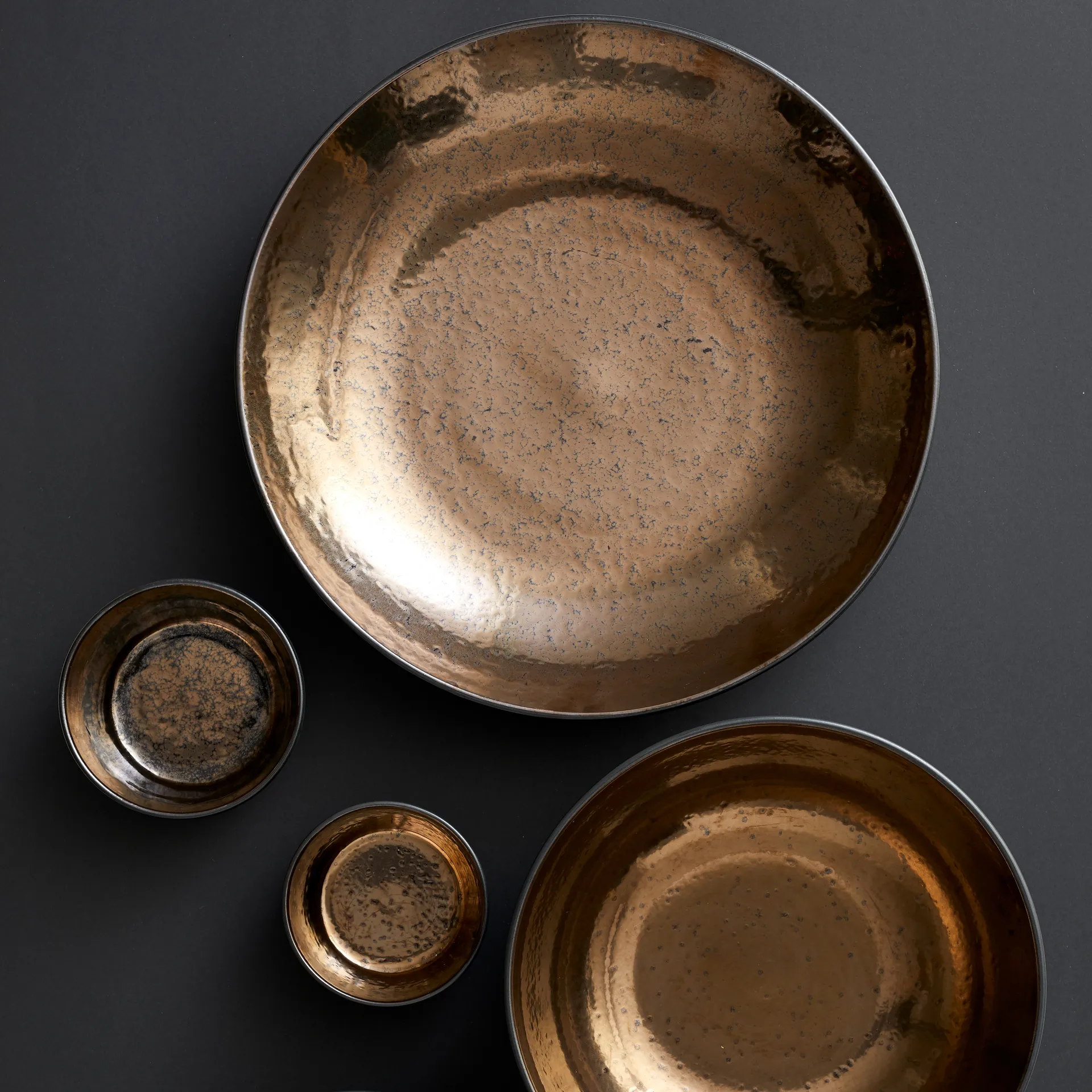 Bitz serving dish Ø40 cm black, Black-bronze Bitz