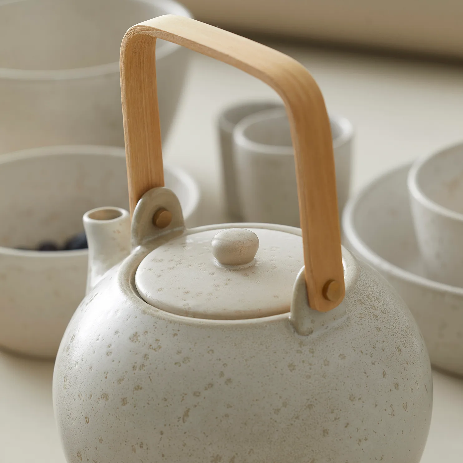 Bitz teapot 1.2 l matte, matte cream white Bitz