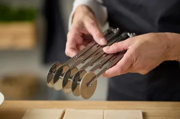 Blomsterbergs dough cutter with 5 wheels - Steel - Blomsterbergs