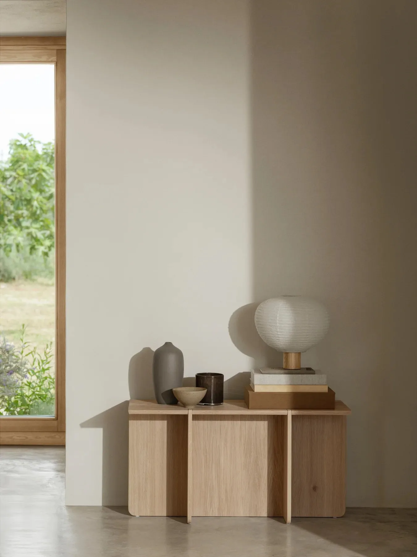 Kami table lamp, Oak, Ø32 cm blomus