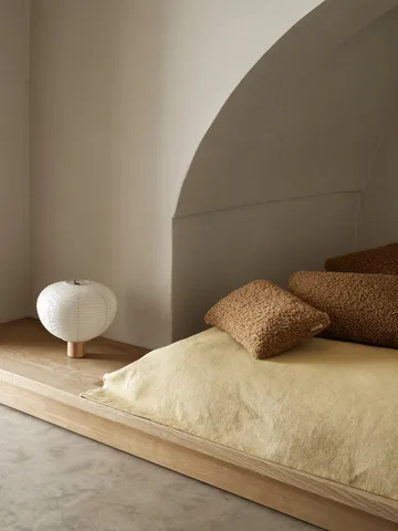 Kami table lamp - Oak, Ø32 cm - blomus