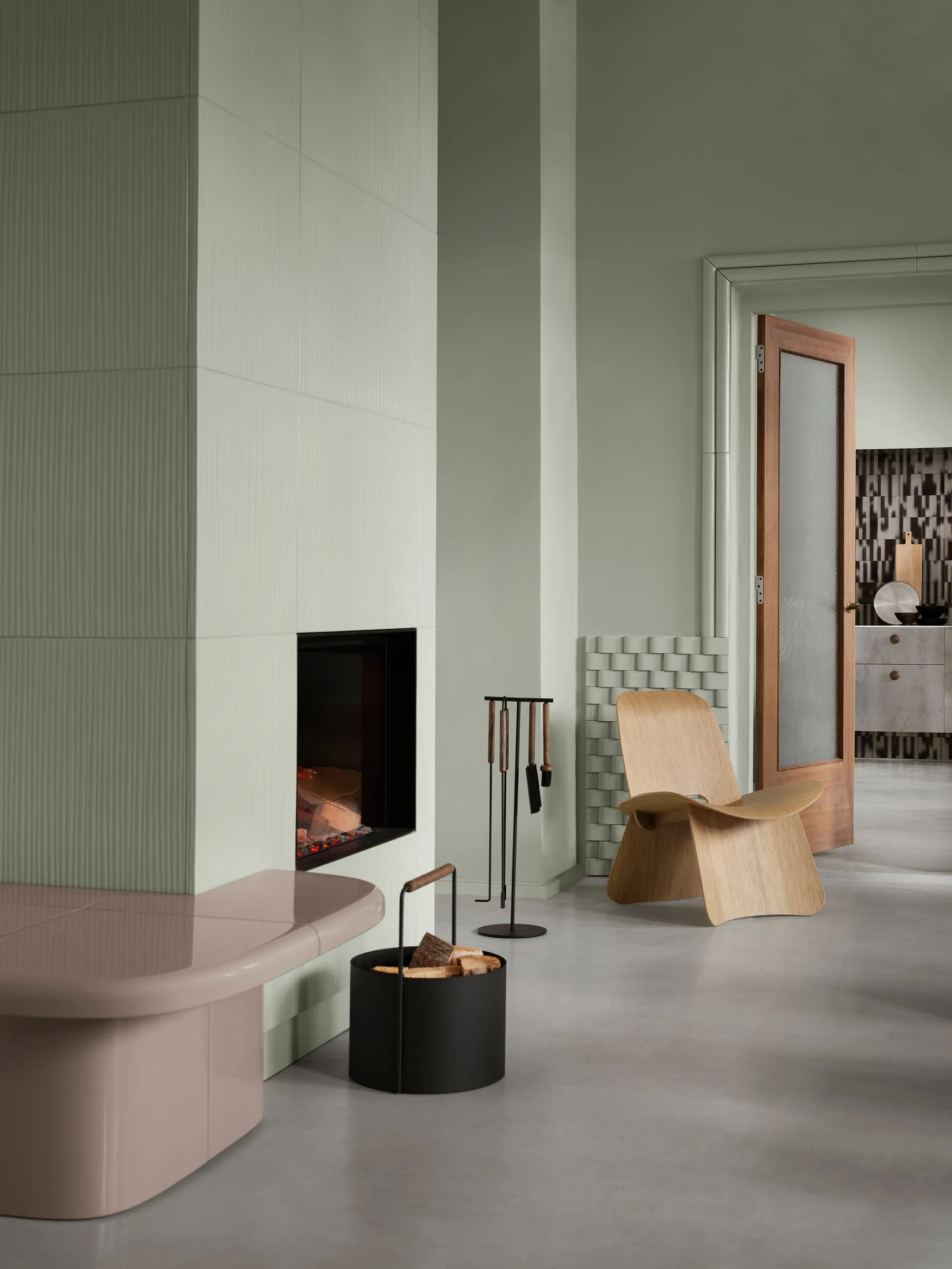 Nagomi chair, Oiled plywood blomus