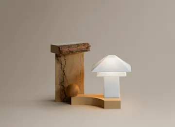 Sanaka portable table lamp - White - blomus