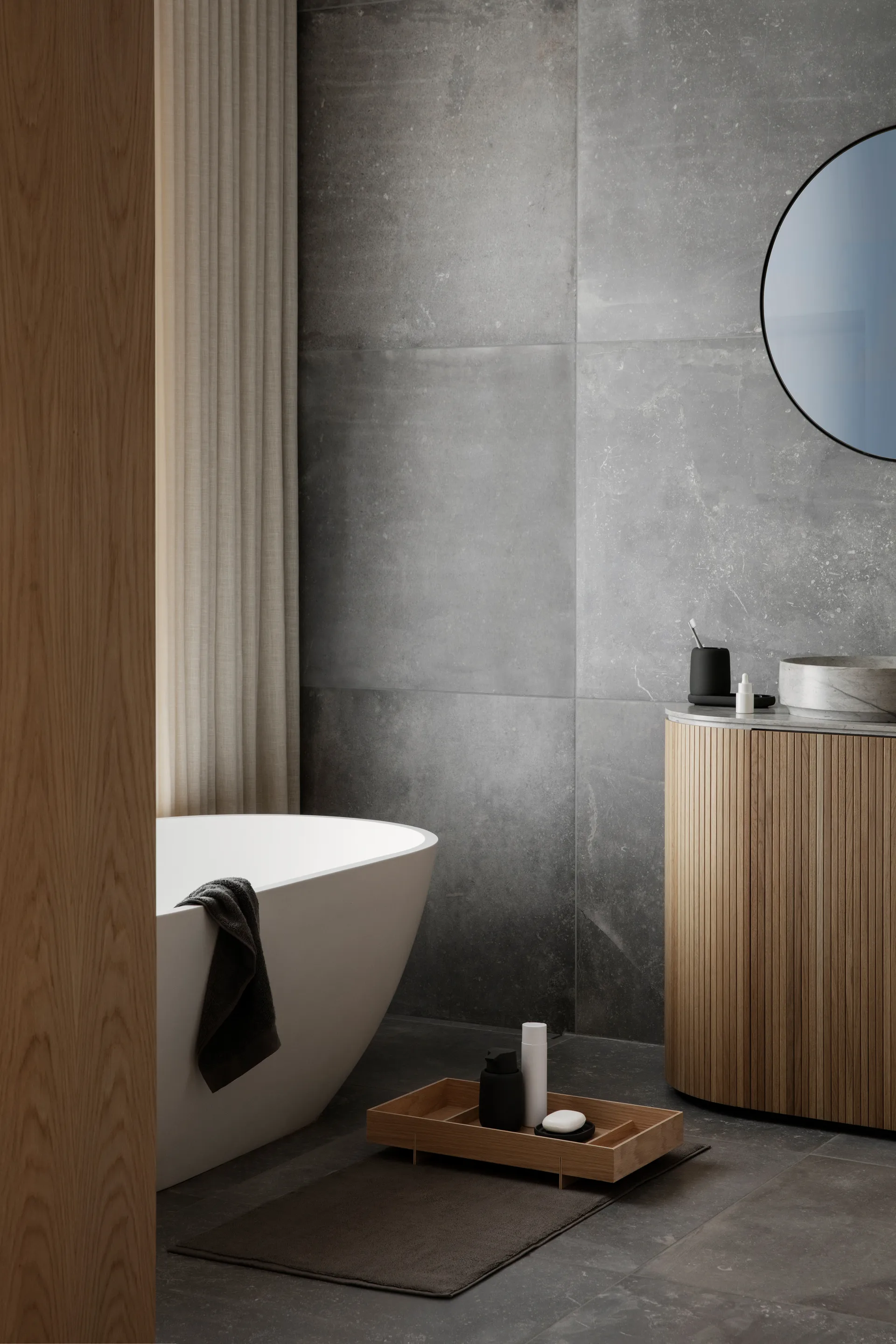 Sono soap dispenser 25 cl, Black blomus