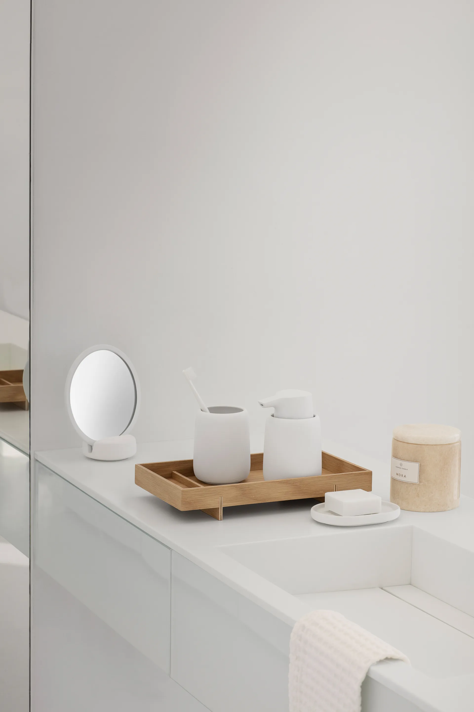 Sono Vanity table mirror Ø17 cm, White blomus